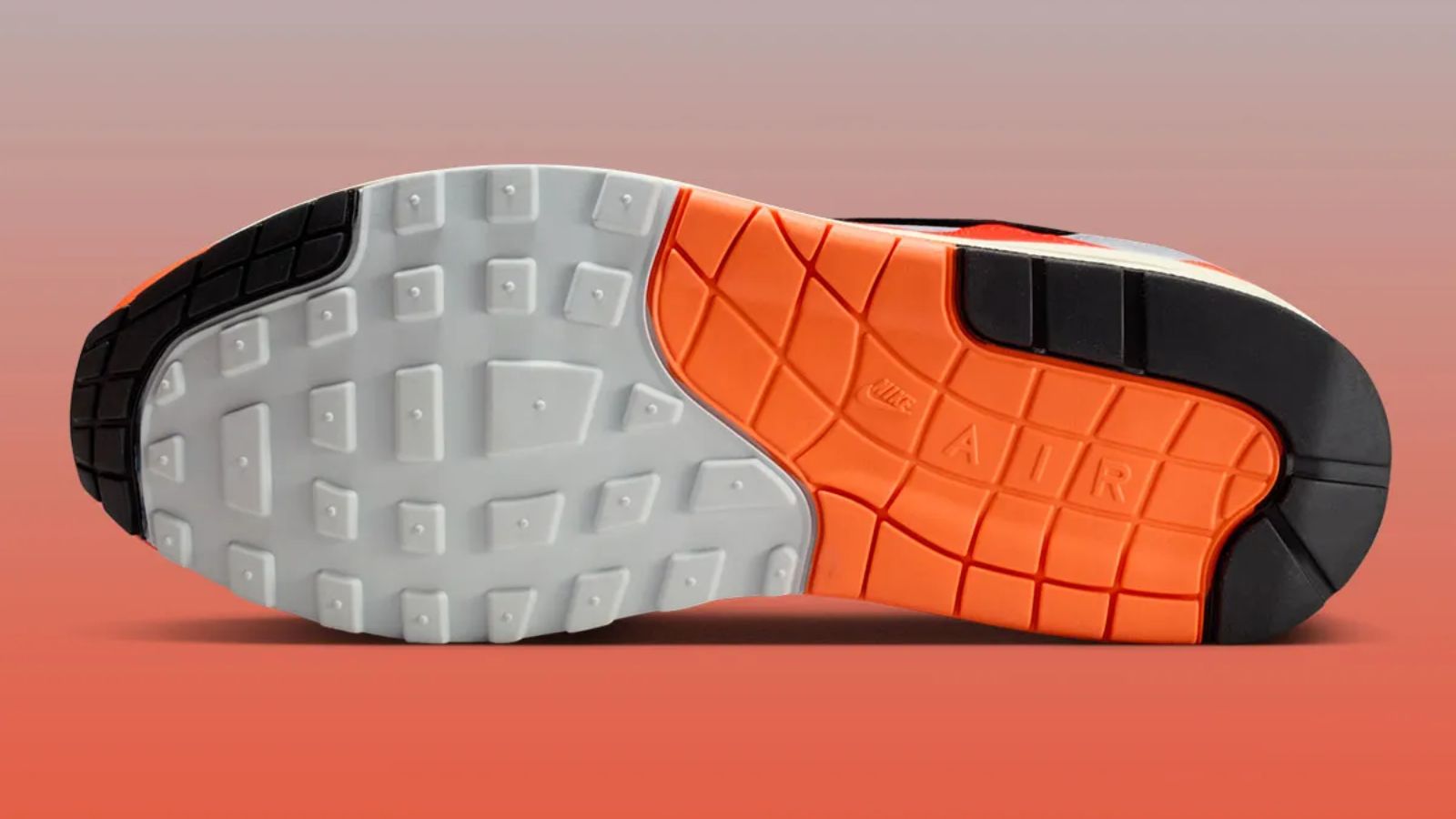 Hinh anh 5: Giay Patta x Nike Air Max 1 Hyper Crimson voi sac cam noi bat