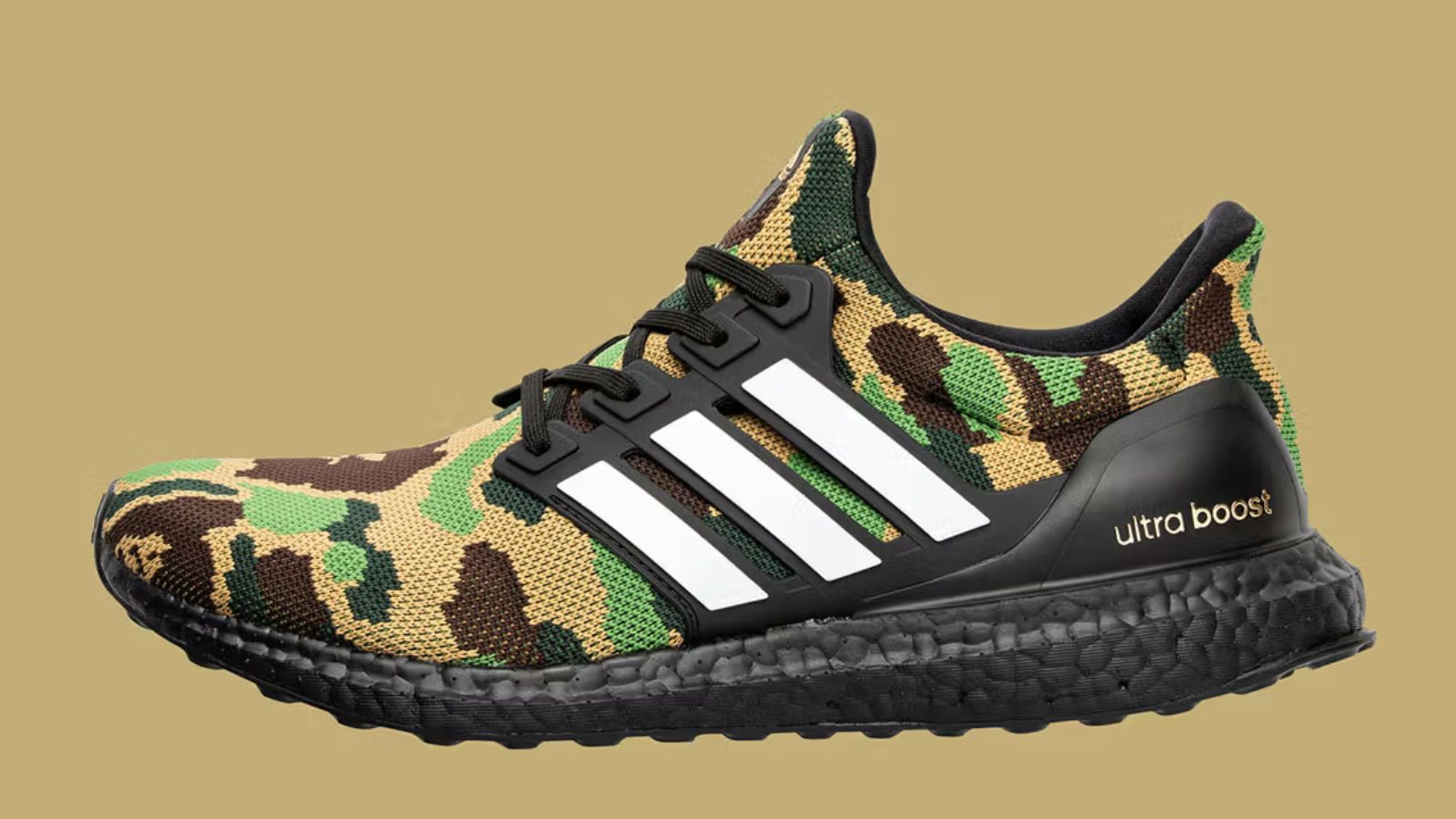 Hinh anh 4: Nhung doi sneaker noi bat tai Super Bowl tu Nike va BAPE