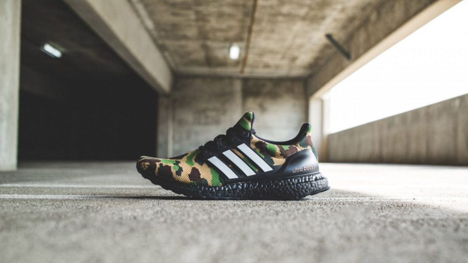 Hinh anh 1: Nhung doi sneaker noi bat tai Super Bowl tu Nike va BAPE