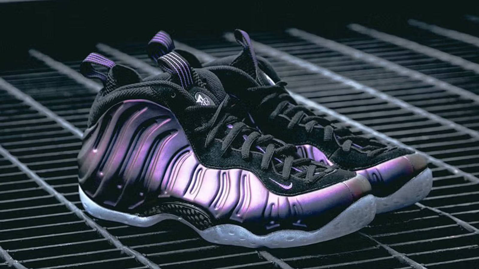 Hinh anh 4: Nike Foamposite: Doi giay voi chat lieu giap long dot pha