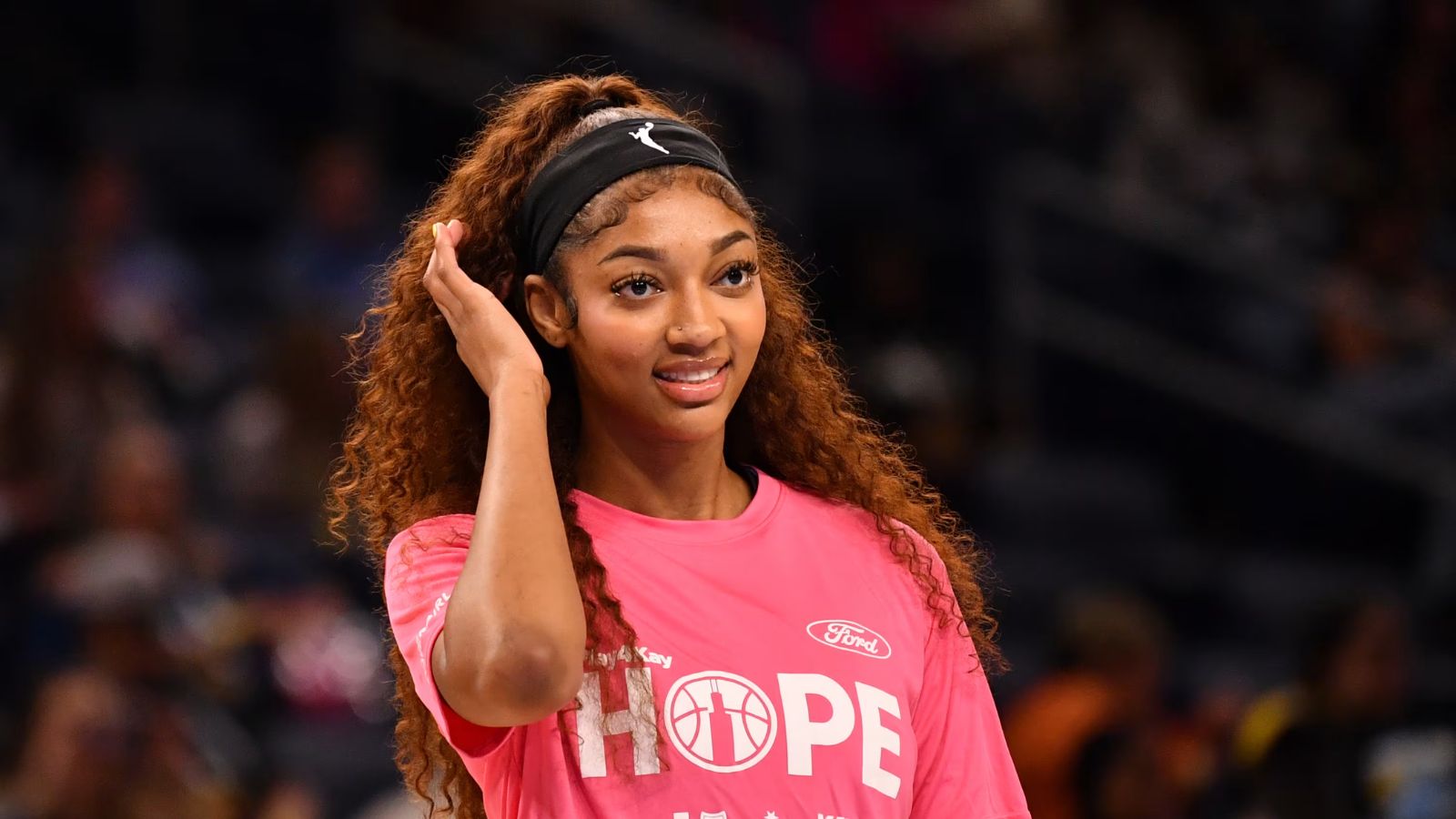 Hinh anh 5: Giay Reebok Angel Reese 1 voi thiet ke tie-dye da sac