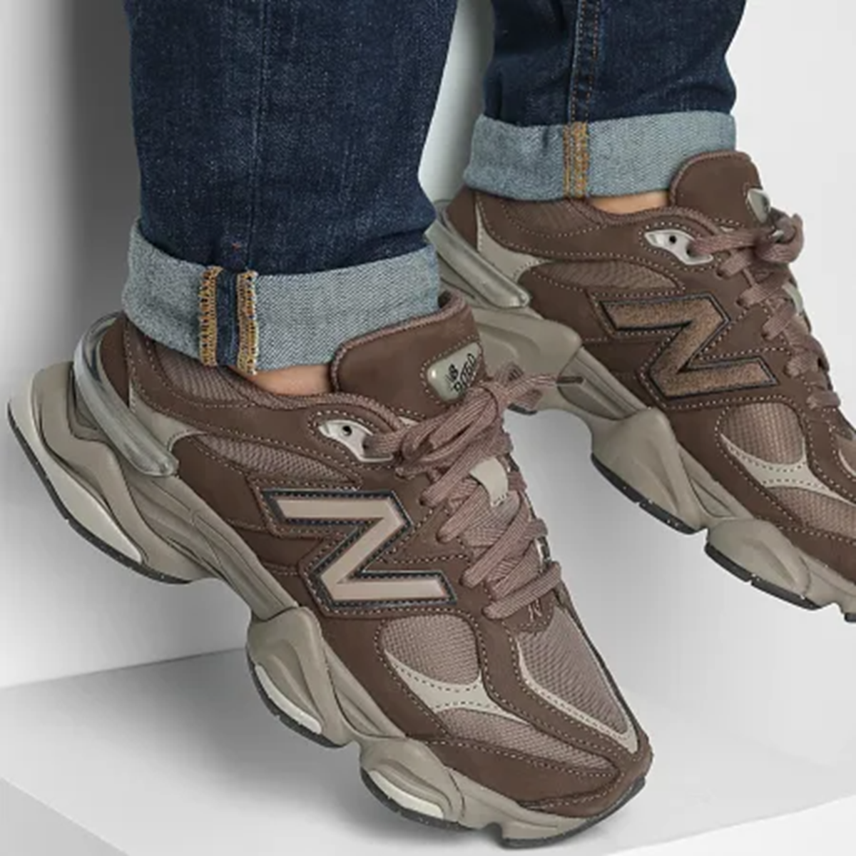 Alternative view of Giày New Balance 9060 ‘Brown’ U9060493
