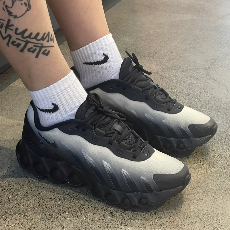 Alternative view of Giày Nike Air Max DN8 'Gradient Black' IB8869-200