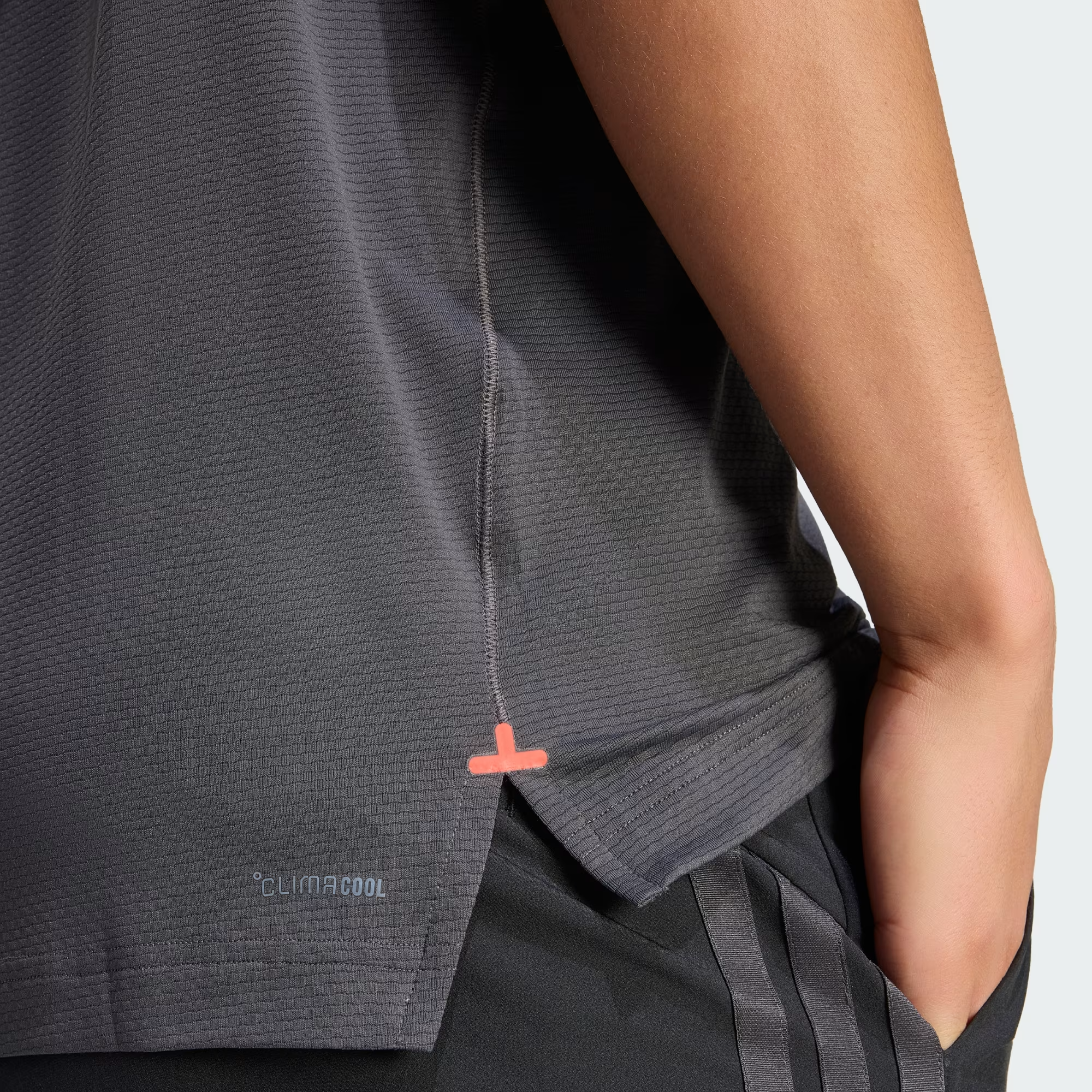 Áo Adidas Audi Revolut F1 'Utility Black' KE9100 - Ảnh 6