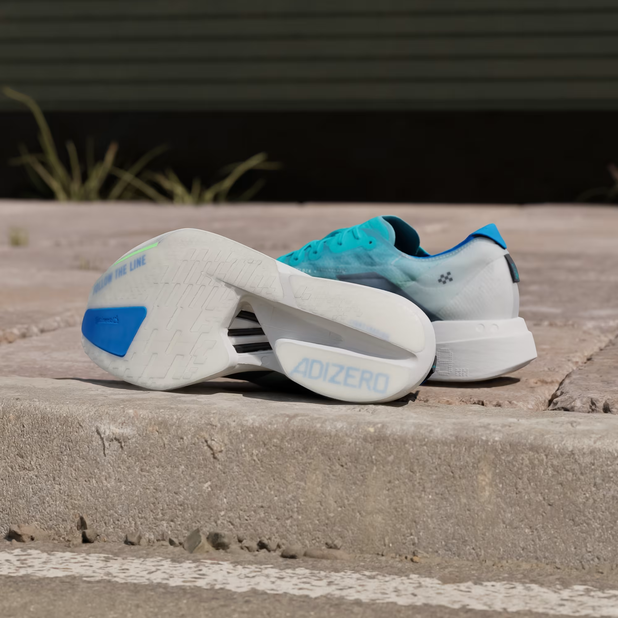 Alternative view of Giày Adidas Adizero Adios Pro 4 'Iron Metallic' JS2579