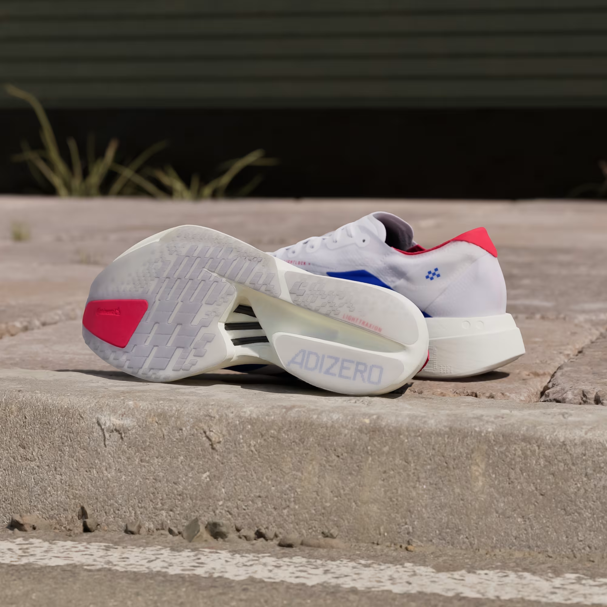 Alternative view of Giày Adidas Adizero Adios Pro 4 'White Royal Blue' JP6624