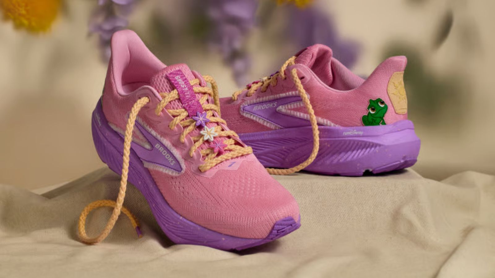 Hinh anh 4: Giay Brooks x runDisney 2026 voi thiet ke Moana, Rapunzel va Belle