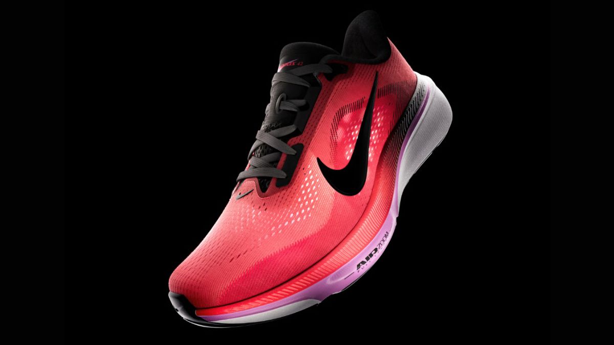 Nike Pegasus 42 voi cong nghe ReactX va Zoom Air, phien ban giay chay bo moi nhat nam 2026.