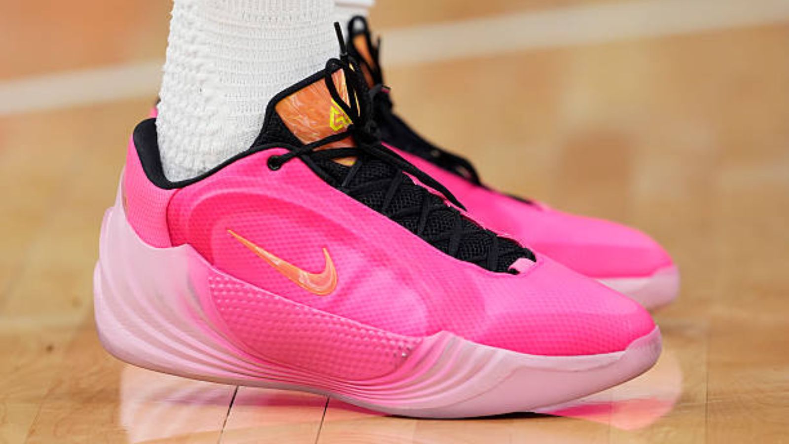 Hinh anh 7: Giannis Antetokounmpo ra mat doi giay Nike Giannis Freak 8 moi nhat