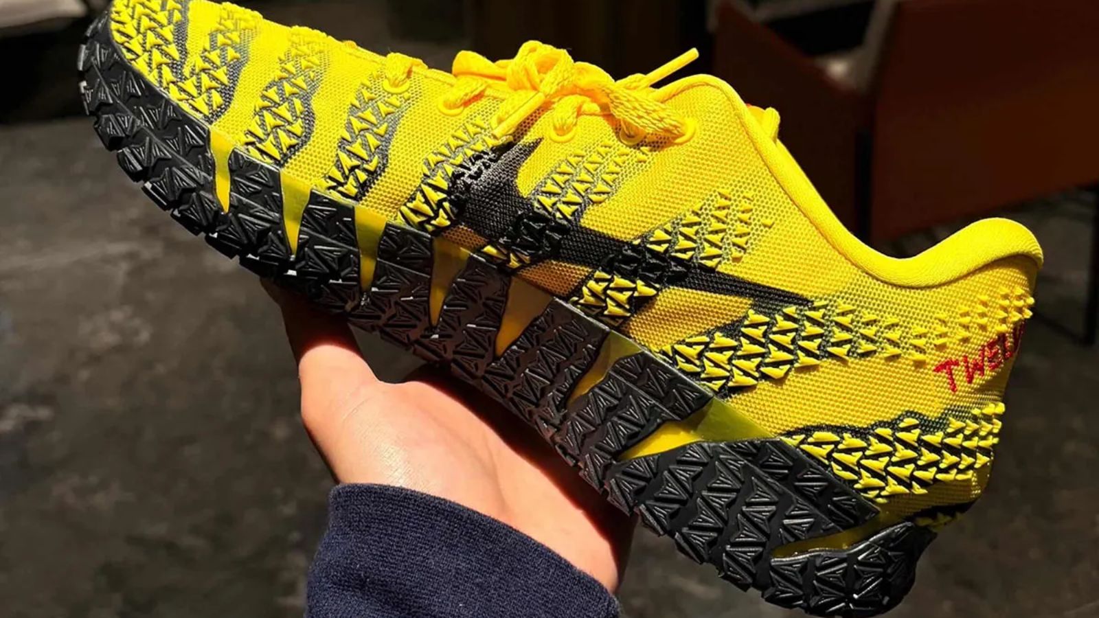 Hinh anh 2: Giay Nike Ja 3 “Let Me Be Ja” phoi mau noi bat