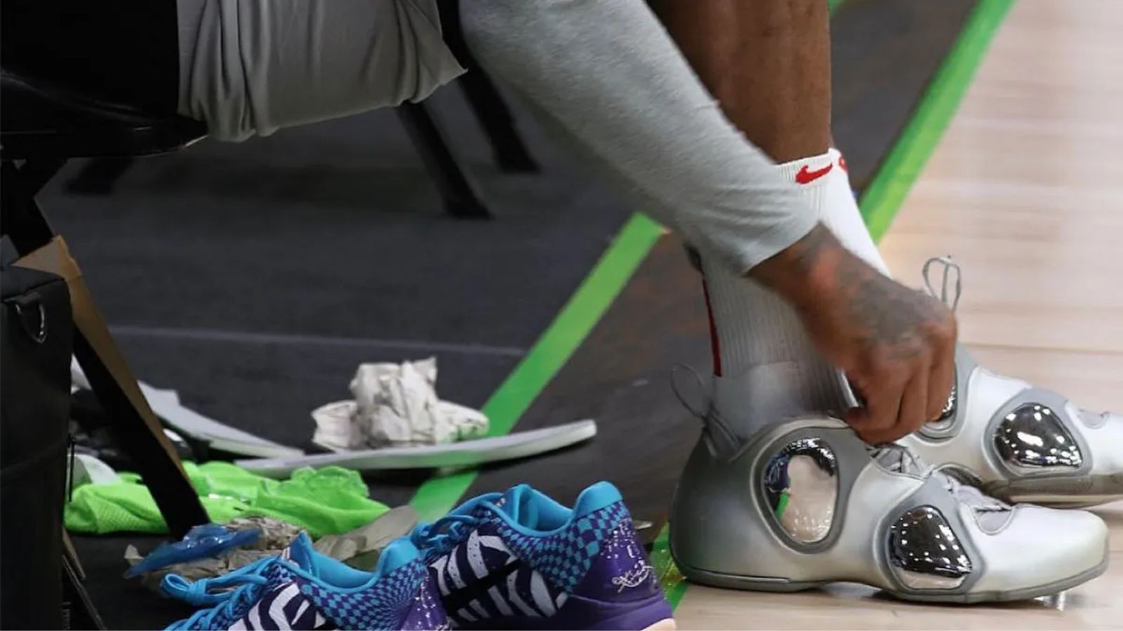 Hinh anh 1: Hinh anh Nike Air Flightposite III, doi giay bong ro bieu tuong cua Nike tu thap nien 1990, se tai xuat vao nam 2027