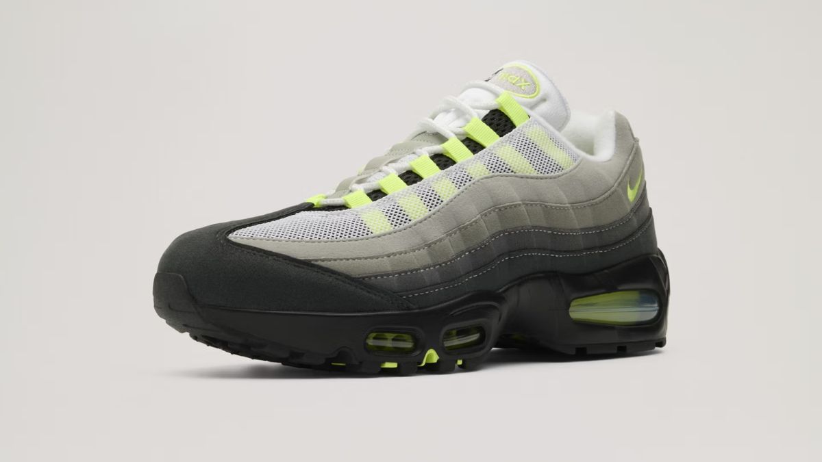 Nike Air Max 95 “Neon” 2025/26 va 2020 voi thiet ke Air unit moi
