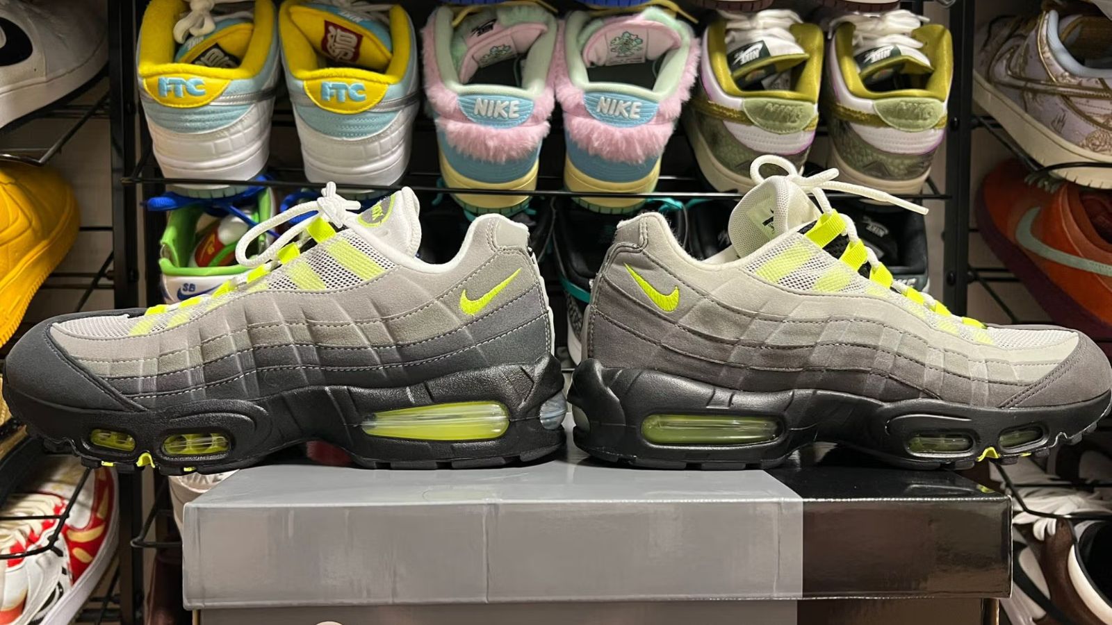 Hinh anh 4: Nike Air Max 95 “Neon” 2025/26 va 2020 voi thiet ke Air unit moi