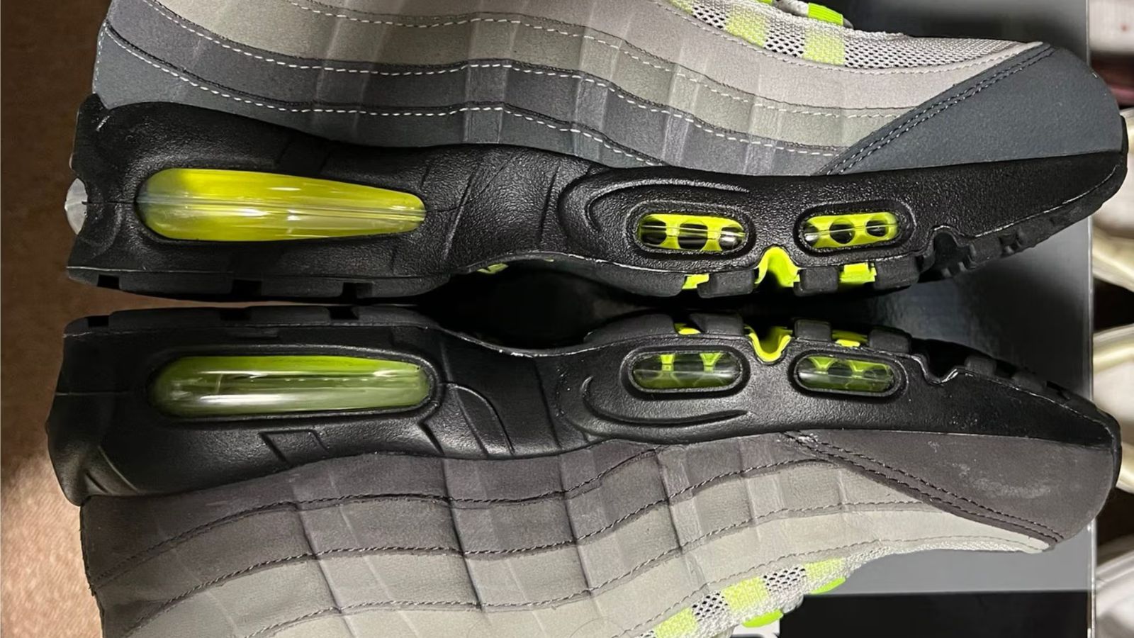 Hinh anh 6: Nike Air Max 95 “Neon” 2025/26 va 2020 voi thiet ke Air unit moi