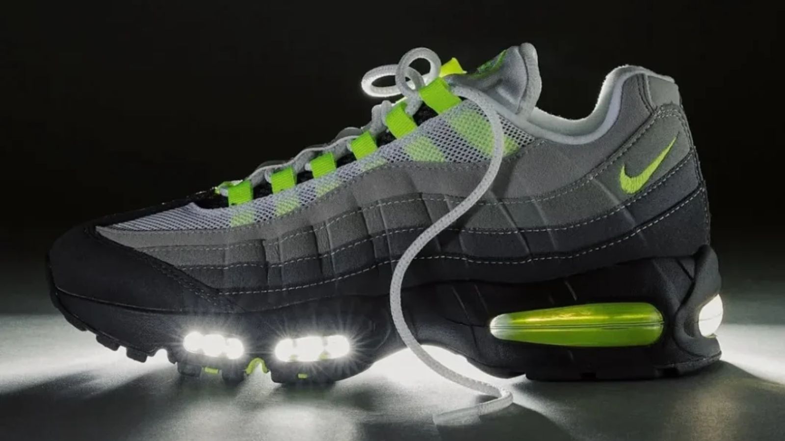 Hinh anh 9: Nike Air Max 95 “Neon” 2025/26 va 2020 voi thiet ke Air unit moi