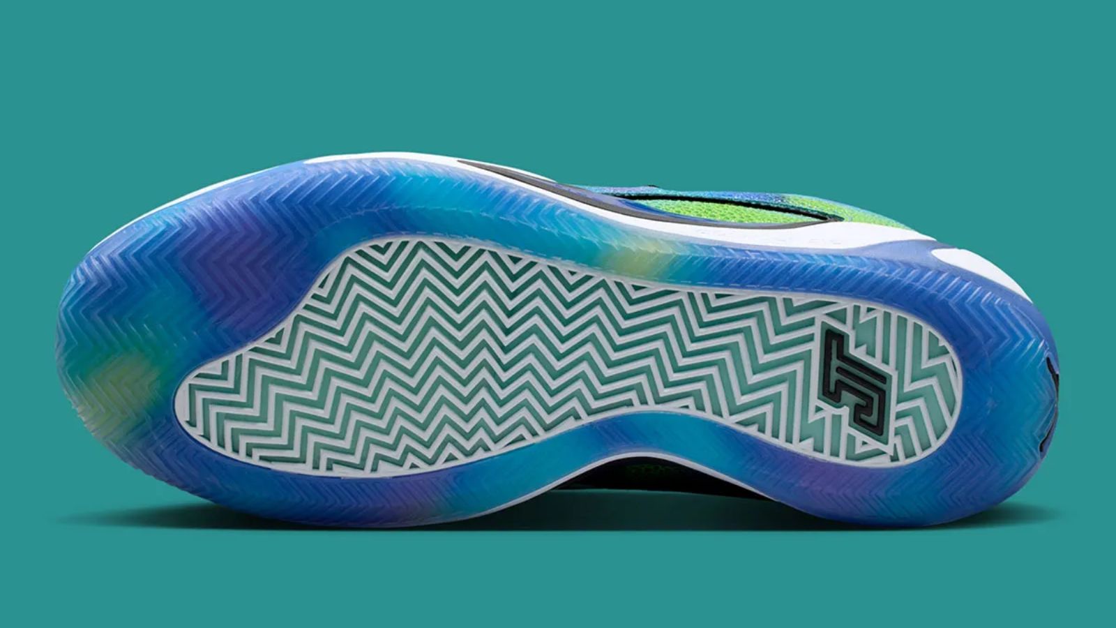 Hinh anh 6: Hinh anh Jordan Tatum 4 'Smooth Soul Volume 2' voi thiet ke gradient tinh te.