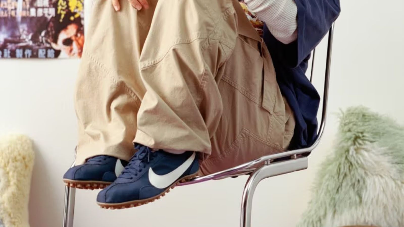 Hinh anh 5: Alysa Liu dien giay Nike Air Liquid Max va Moon Shoe trong chien dich moi