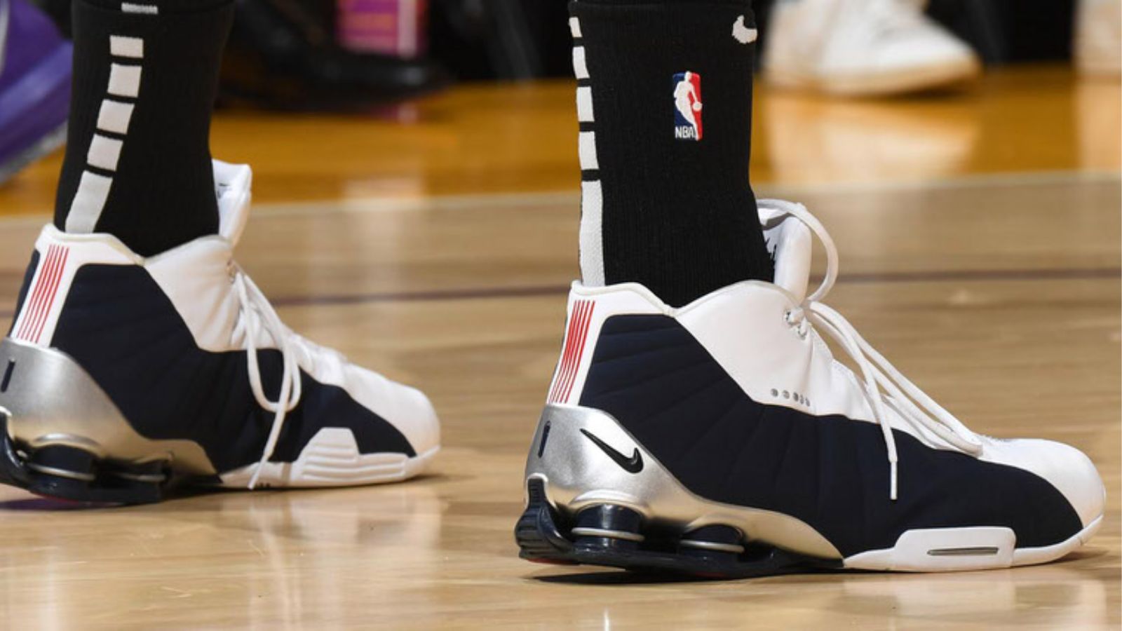 Hinh anh 5: Tran dau NCAA giua Michigan State va UConn voi nhung doi sneaker bieu tuong