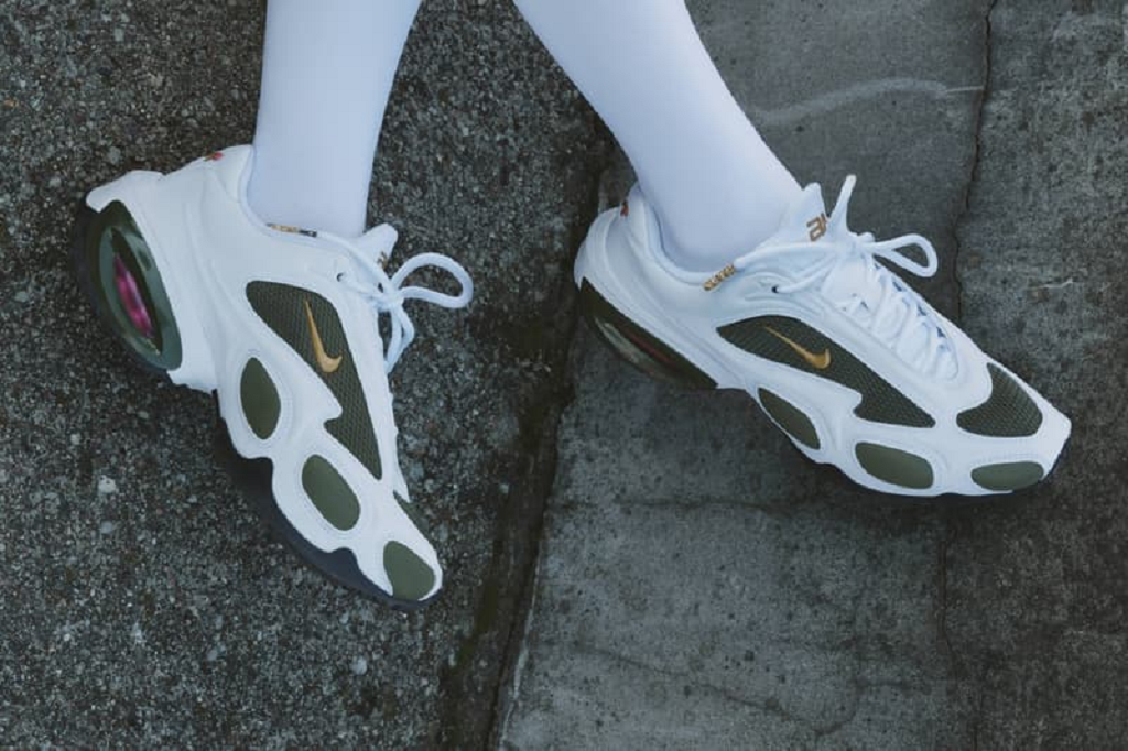 Alternative view of Giày Nike Air Max Muse x Veneda Carter 'White and Cargo Khaki' HV9928-100