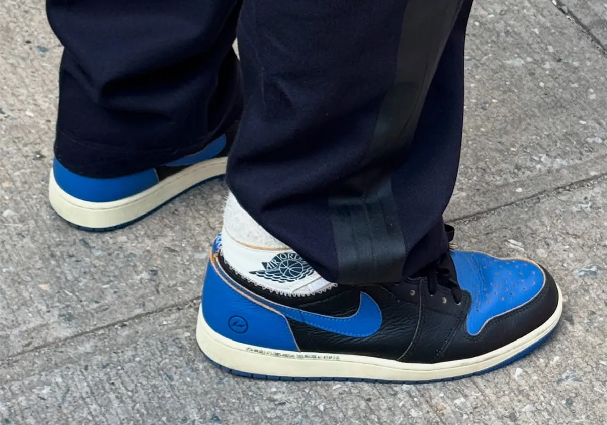 Alternative view of Giày Nike Air Jordan 1 Retro High OG SP 'Fragment' IO7847-001