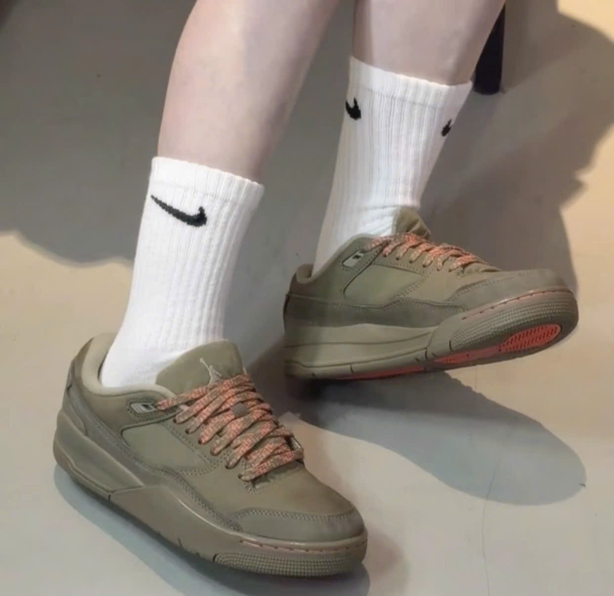 Alternative view of Giày Nike Air Jordan Flight Court SE 'Brown Kelp' IB4414-300