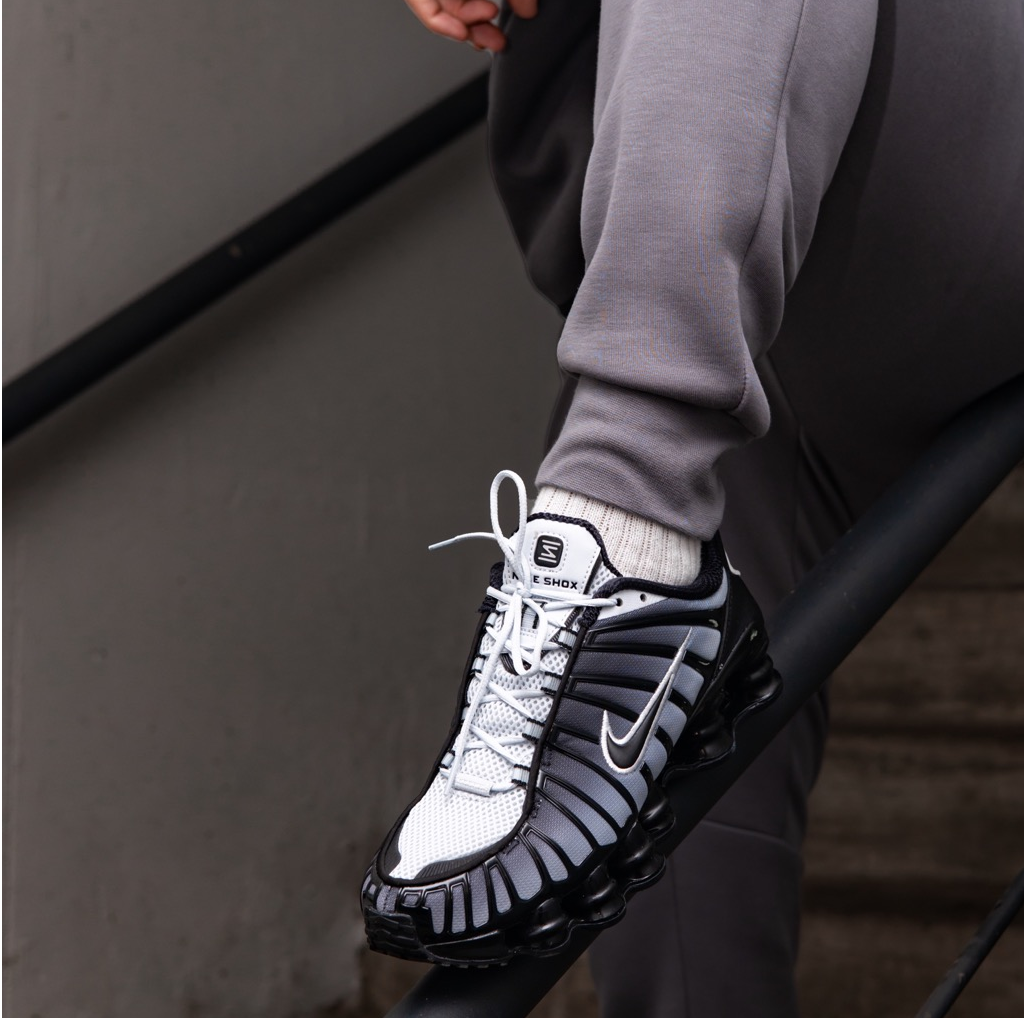Alternative view of Giày Nike Shox TL 'Black Pure Platinum' AV3595-017