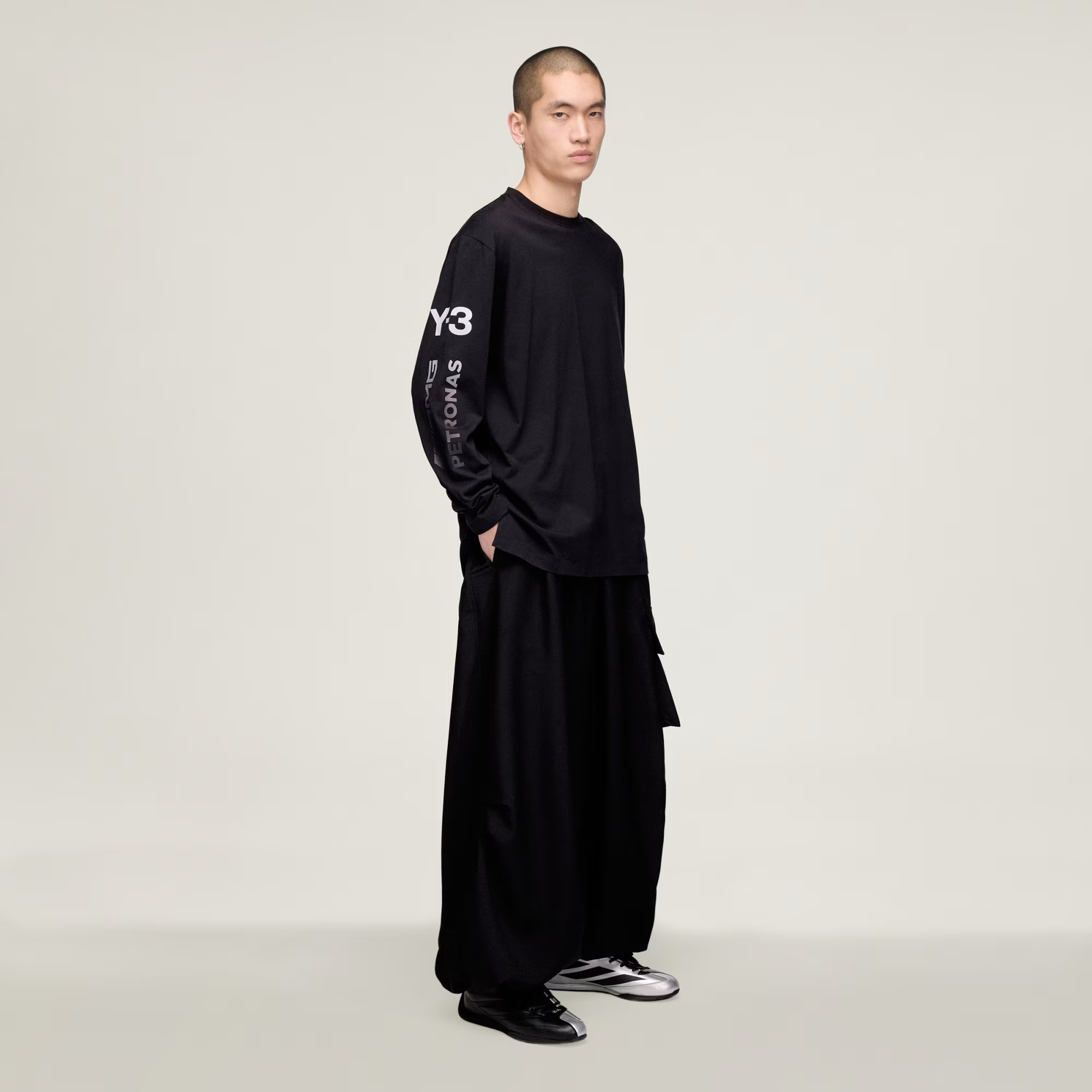 Áo Adidas Y-3 Mercedes Chaos ‘Black’ KR2372 - Ảnh 5