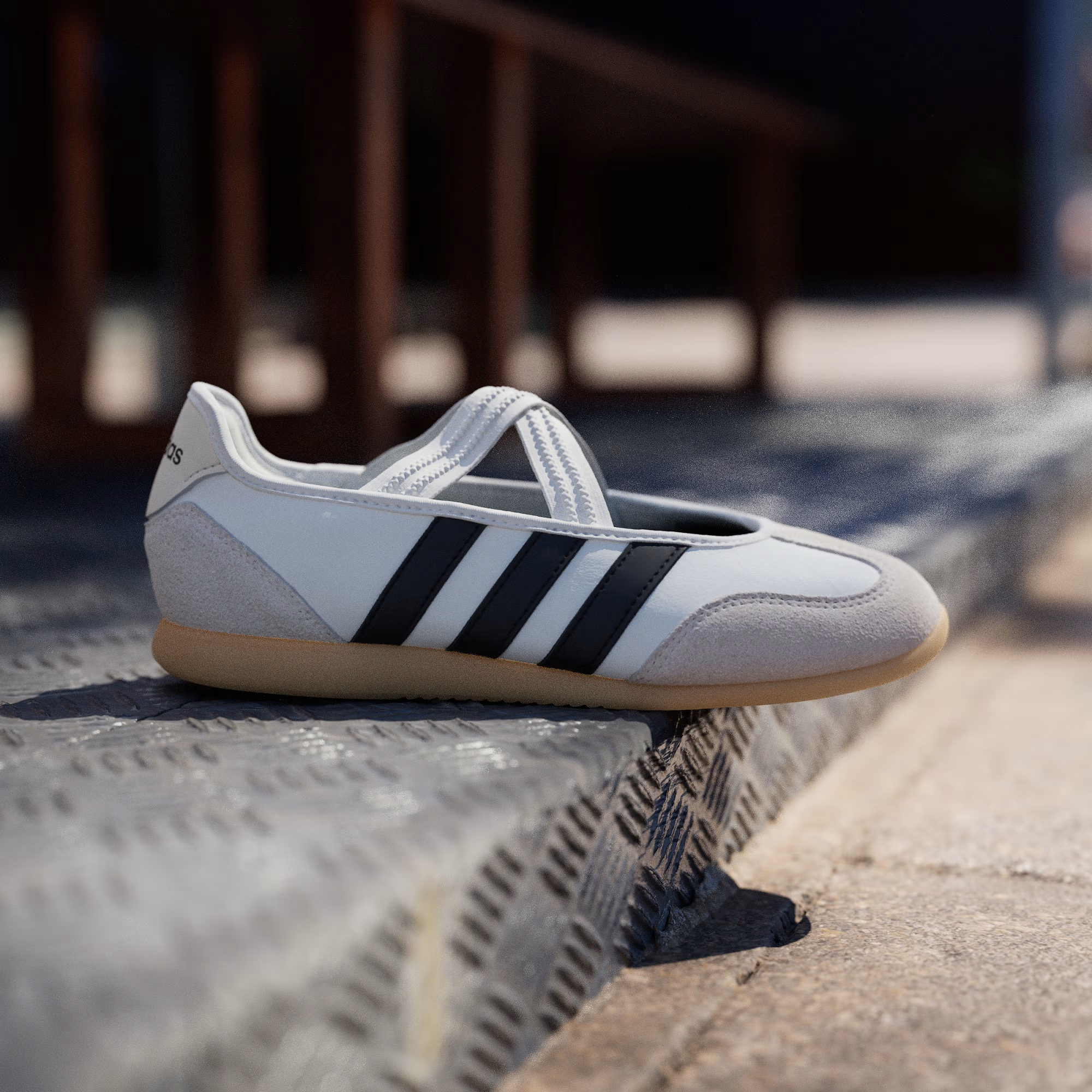 Alternative view of Giày Adidas Barreda Mary Jane 'White Black Gum' JQ2127