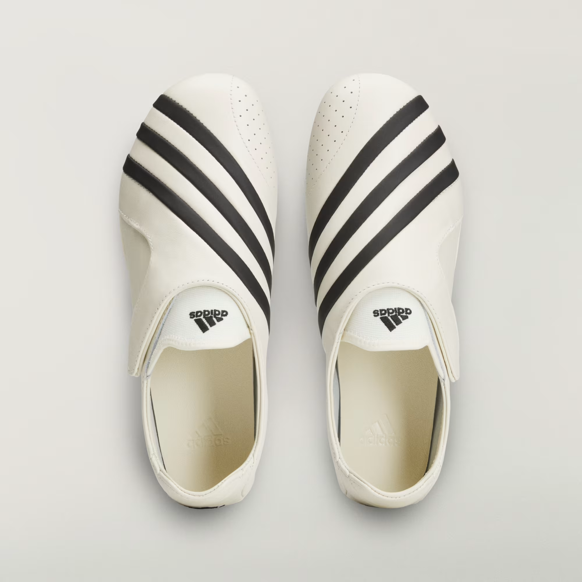 Alternative view of Giày Adidas Vario Flat Earther 'Pharrell White Black' KI7668