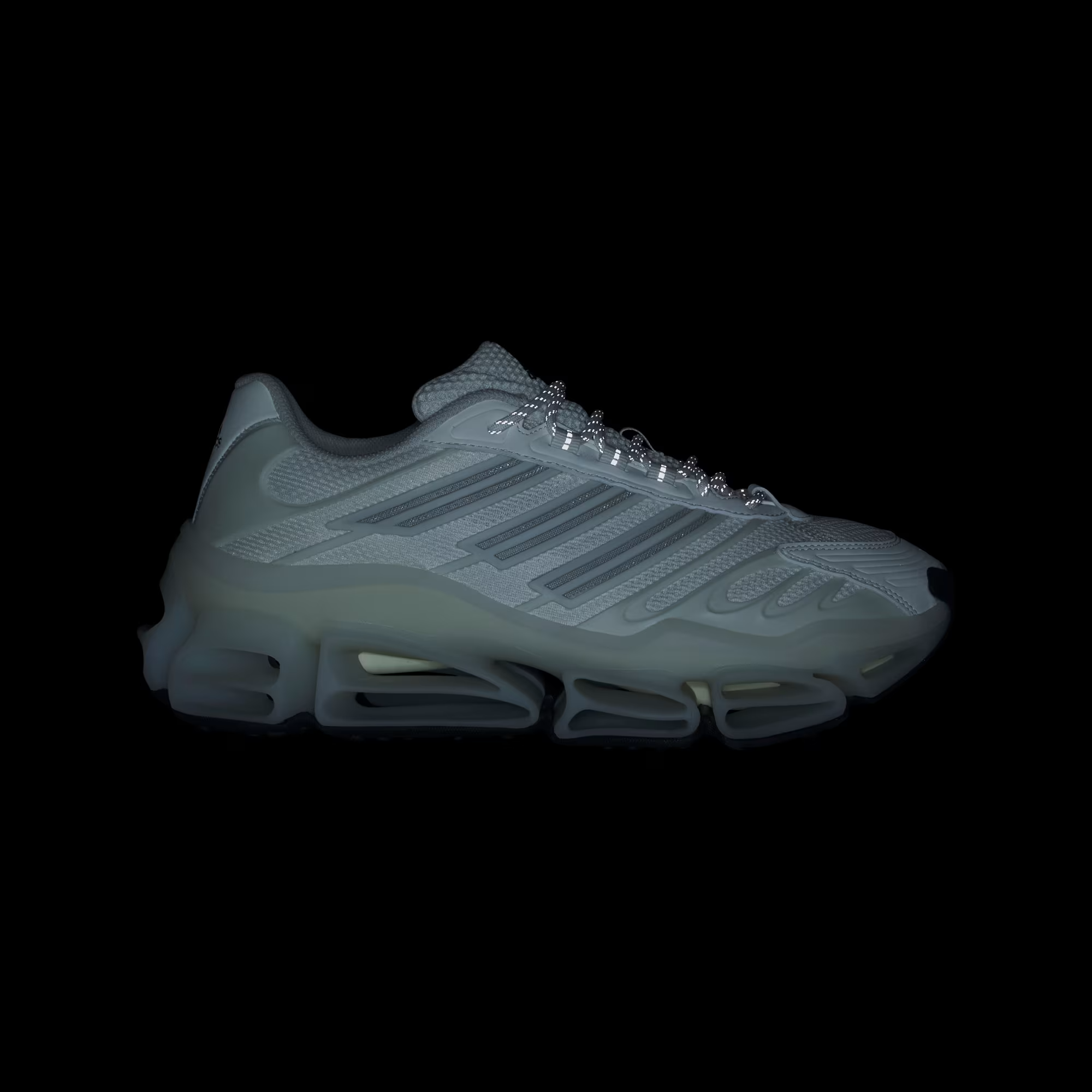 Alternative view of Giày Adidas Megaride AG 'White Cream' KI6716