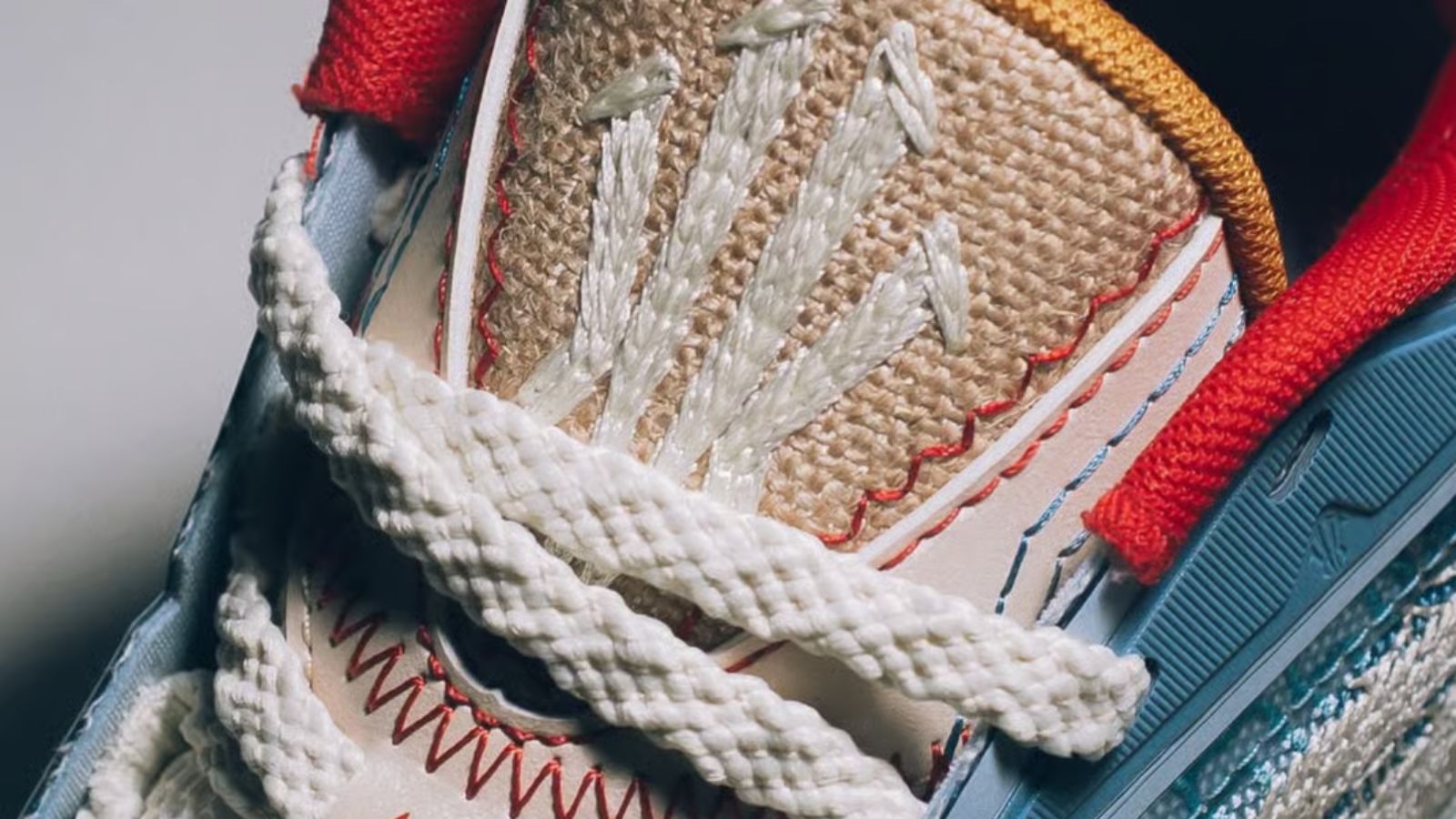 Hinh anh 4: Sneaker Politics x ANTA Kai 3 Patchwork voi thiet ke da chat lieu va mau sac, ra mat tai Dallas.