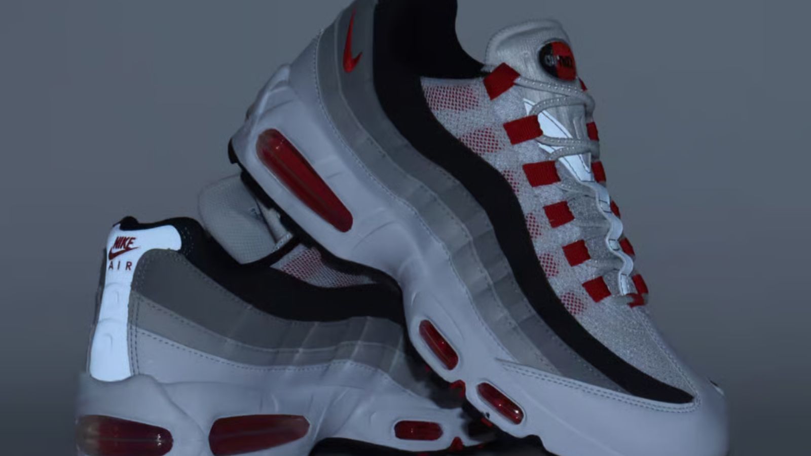 Hinh anh 1: Nike Air Max 95 Comet phien ban OG Big Bubble ra mat tai Nhat Ban