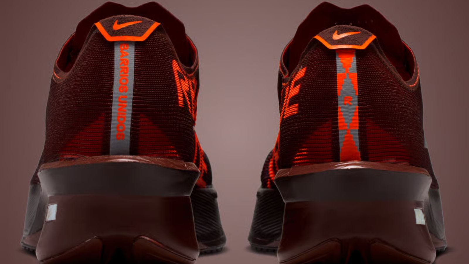 Hinh anh 6: Renegade X Nike Barrios Unidos: Vaporfly 4 va Vomero Premium