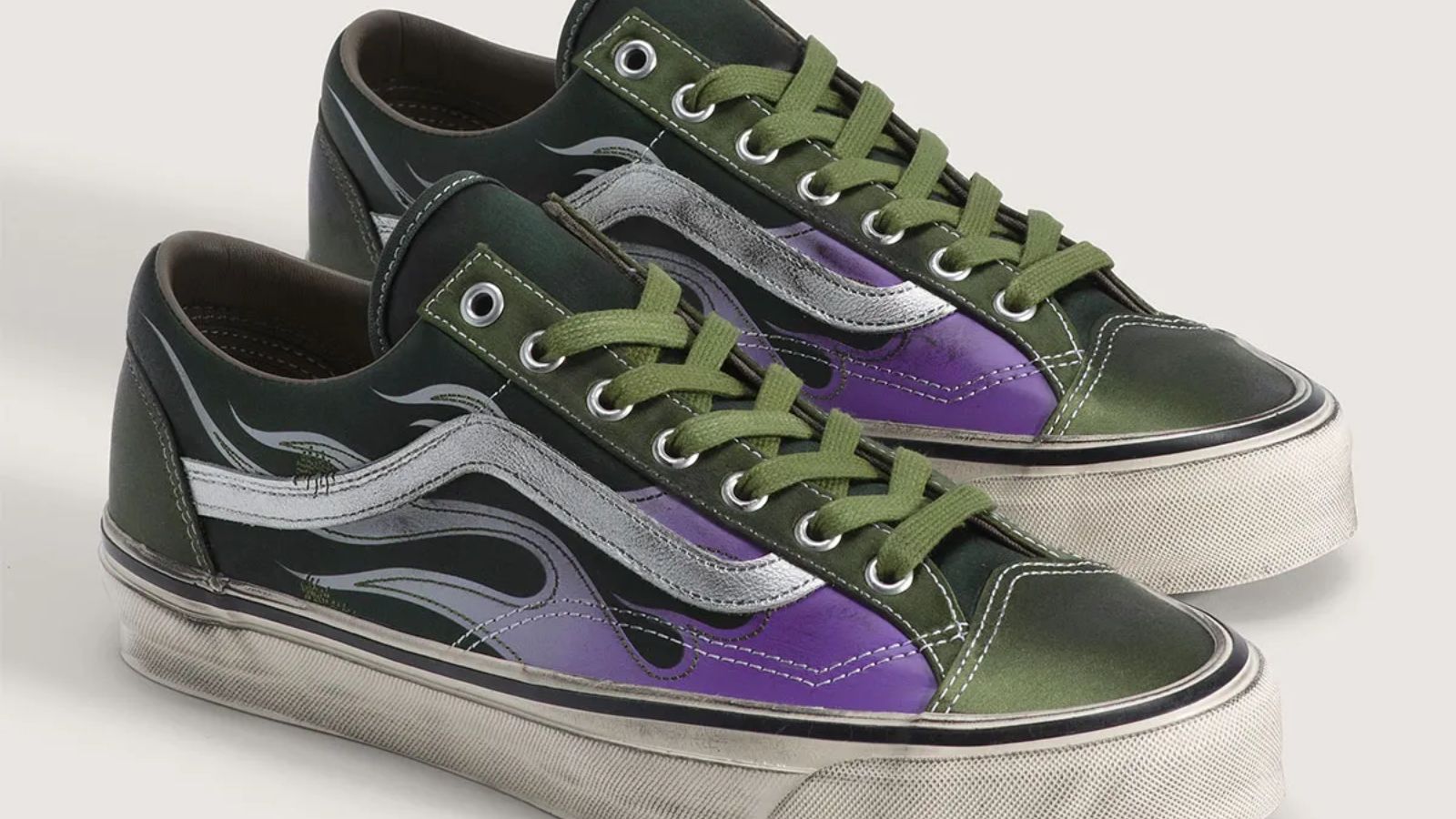 Hinh anh 6: Vans Old Skool Flame voi hoa tiet lua va phong cach vintage