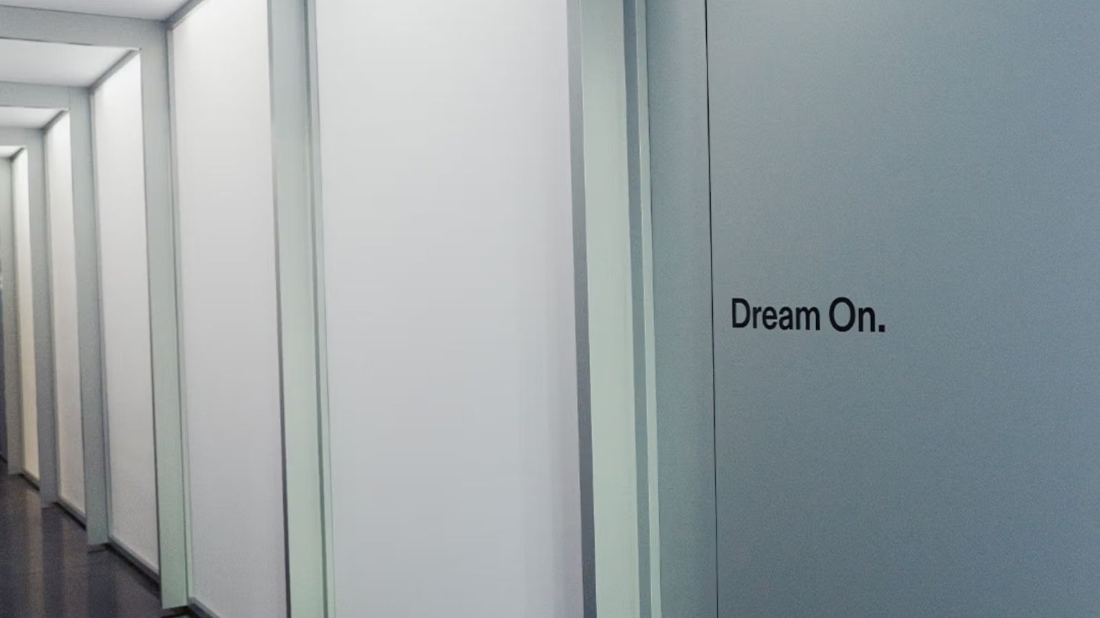Hinh anh 4: Robot LightSpray™ tao giay tai su kien London