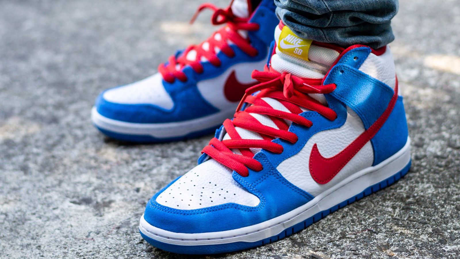 Hinh anh 2: Giay Nike SB Dunk High Doraemon lay cam hung tu anime