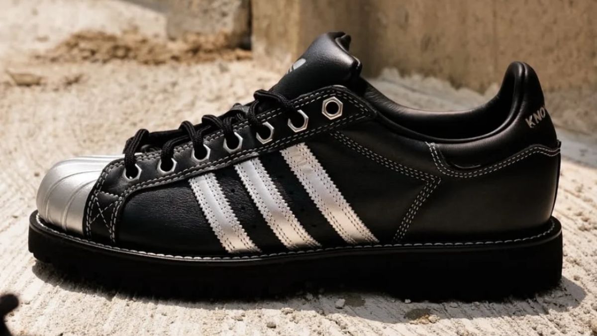 Giay adidas Superstar x Knowwhere voi thiet ke work boot da cao cap