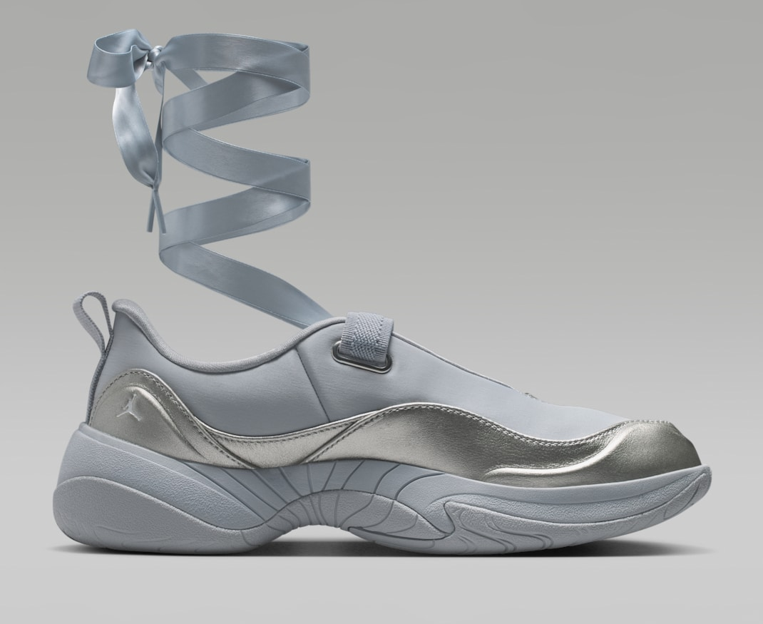Alternative view of Giày Nike Air Jordan Pointe 'Metallic Silver' IB8597-002