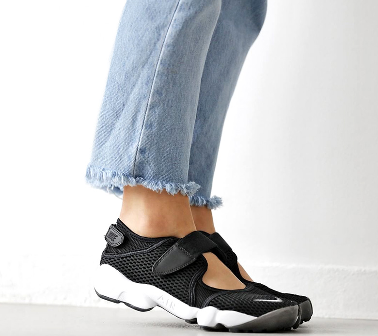 Alternative view of Giày Nike Air Rift Breathe 'Black' 848386-001