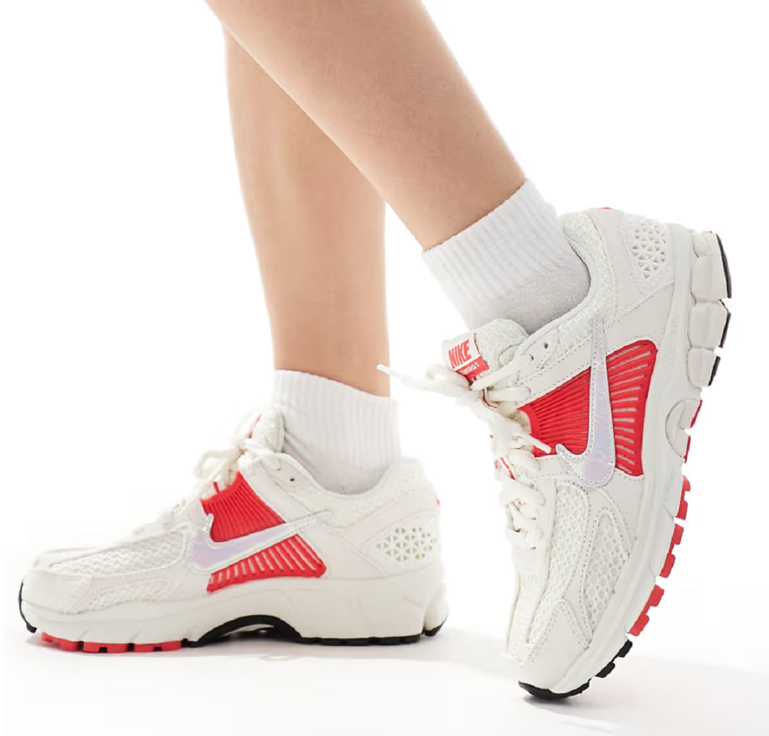 Alternative view of Giày Nike Zoom Vomero 5 'Siren Red' HF5072-133