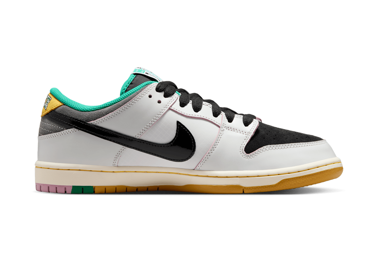 Alternative view of Giày Nike SB Dunk Low 'CSEF' HJ4132-100
