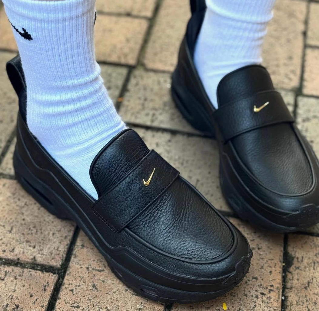Alternative view of Giày Nike Air Max Phenomena 'Black Metallic Gold' IM8814-001