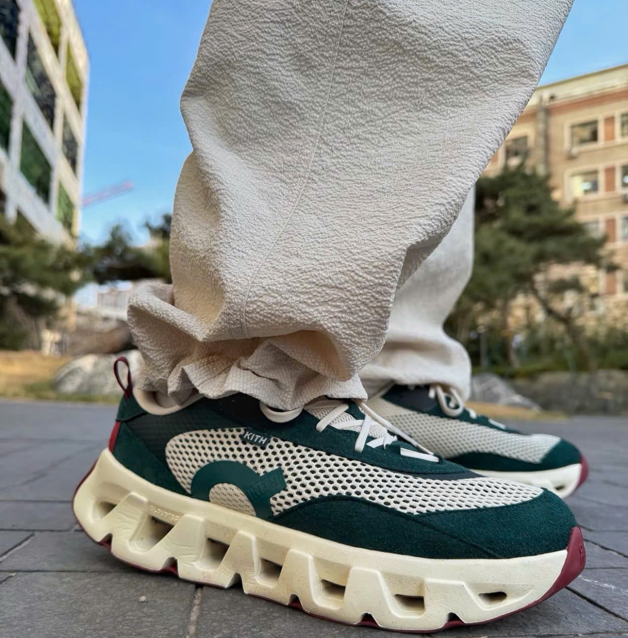 Alternative view of Giày On Running K-Tech 2 Kith 'Spirulina Barley' 3WG11024970