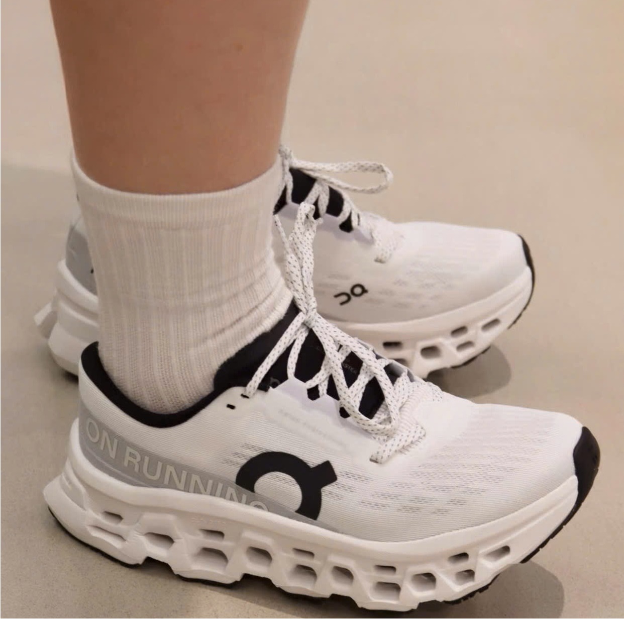 Alternative view of Giày On Running Cloudmonster 3 'White' 3MG10051200