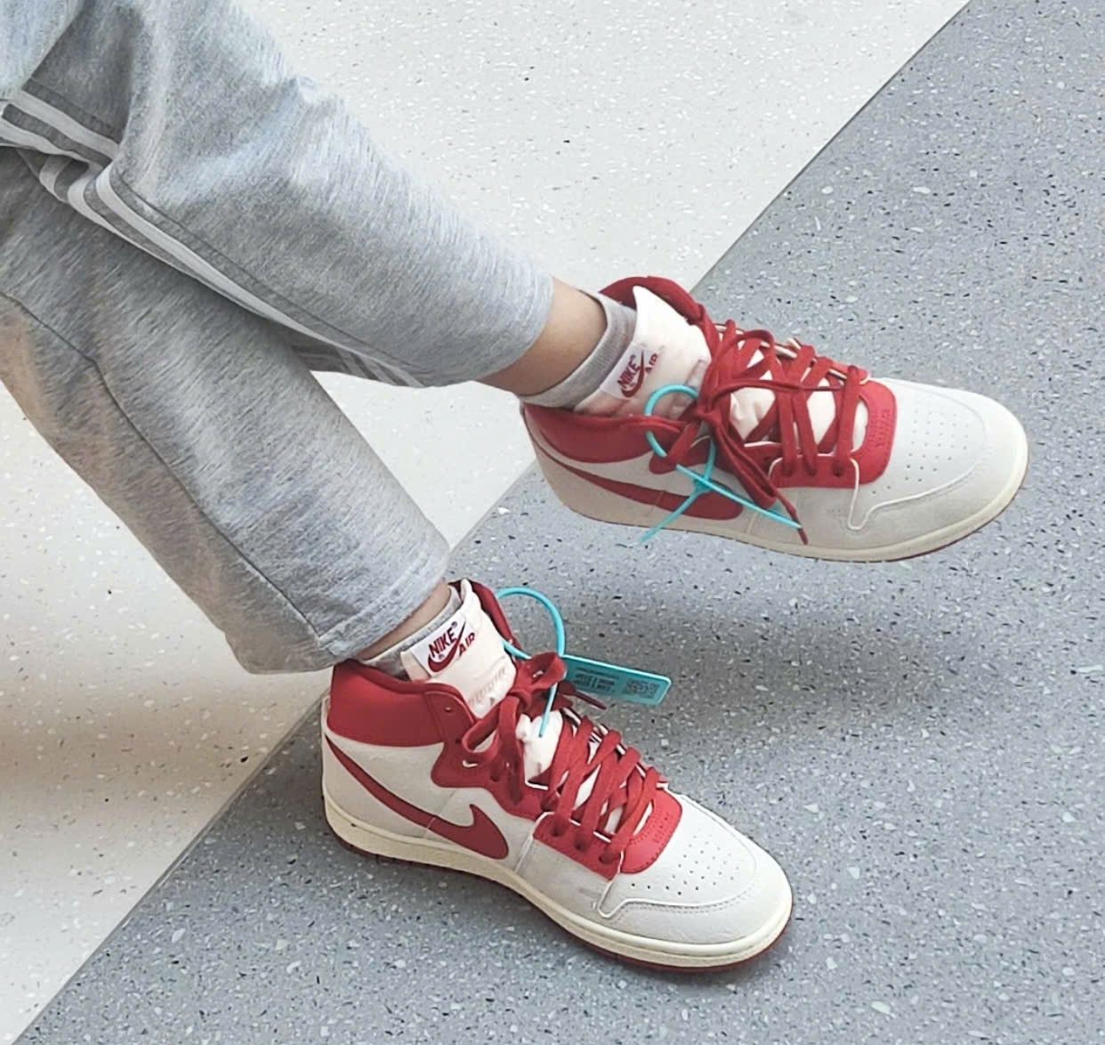 Alternative view of Giày Nike Air Jordan Ship PE SP 'Every Game Dune Red' DZ3497-106