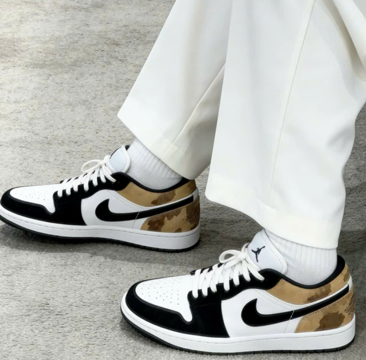 Alternative view of Giày Nike Air Jordan 1 Low SE 'Shadow Brown' IX8740-101