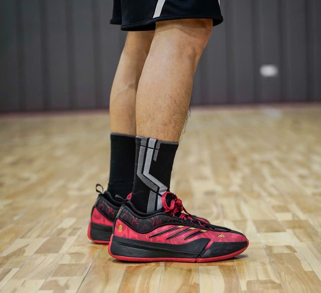 Alternative view of Giày Adidas x Bape Dame 9 'Better Scarlet' IH0786