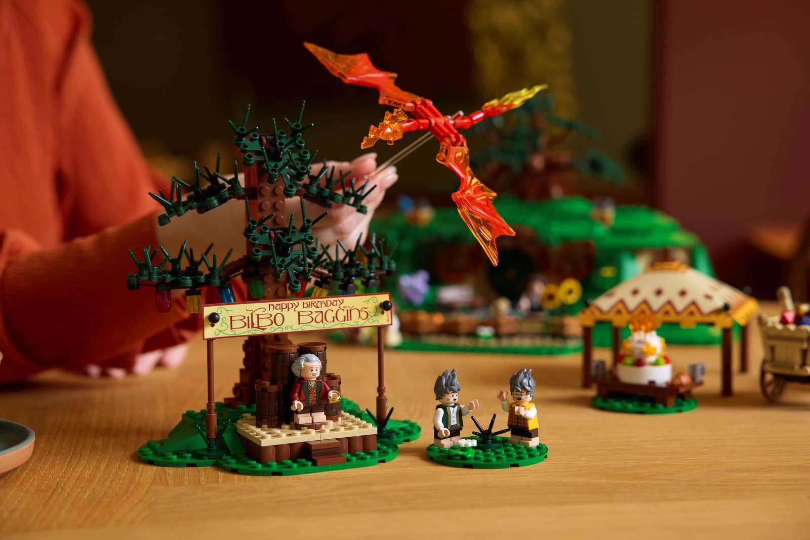 Alternative view of Mô Hình Lego The Lord of the Rings: The Shire™  10354