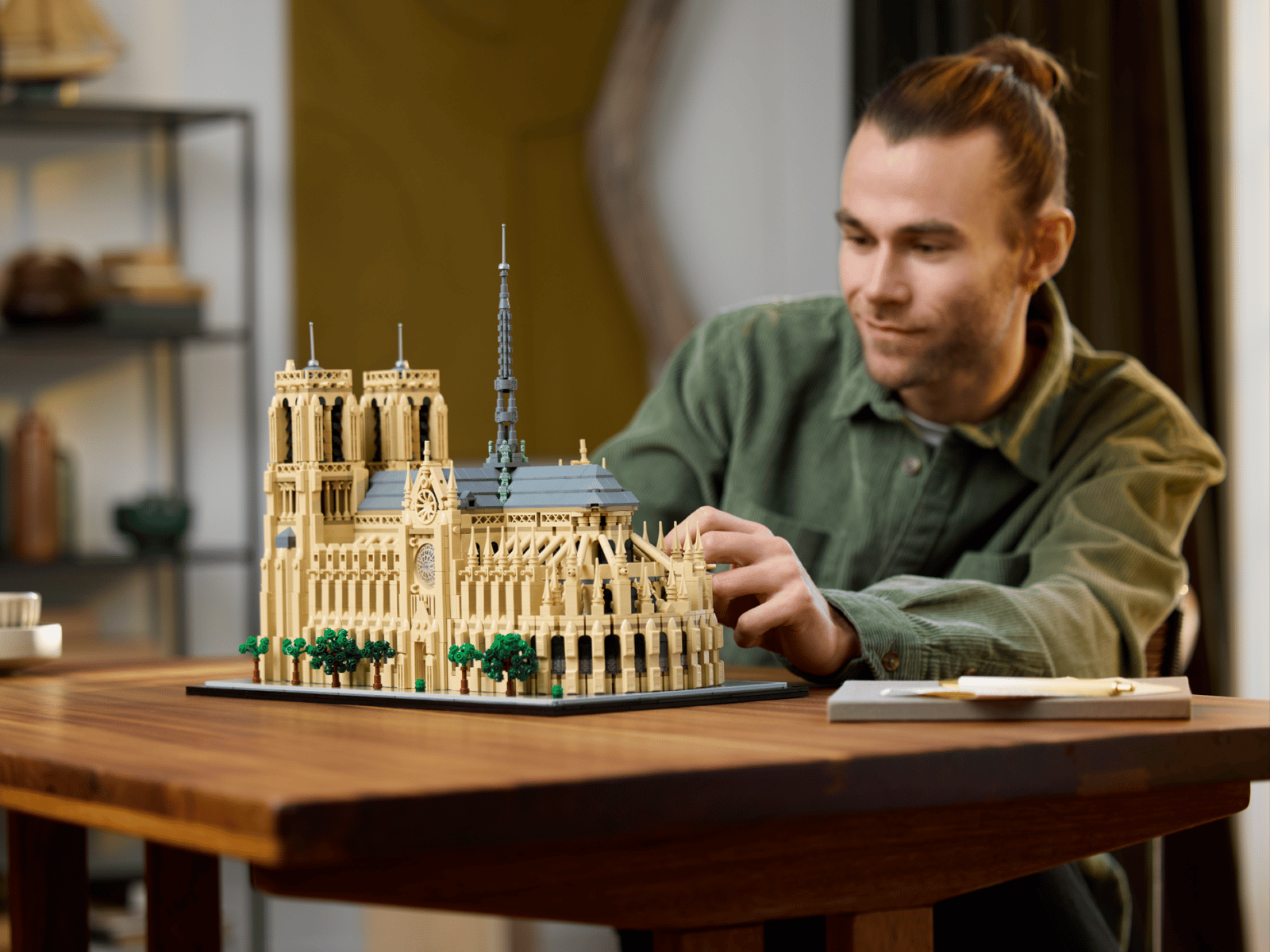 Alternative view of Mô Hình Lego Architecture Notre-Dame de Paris 21061