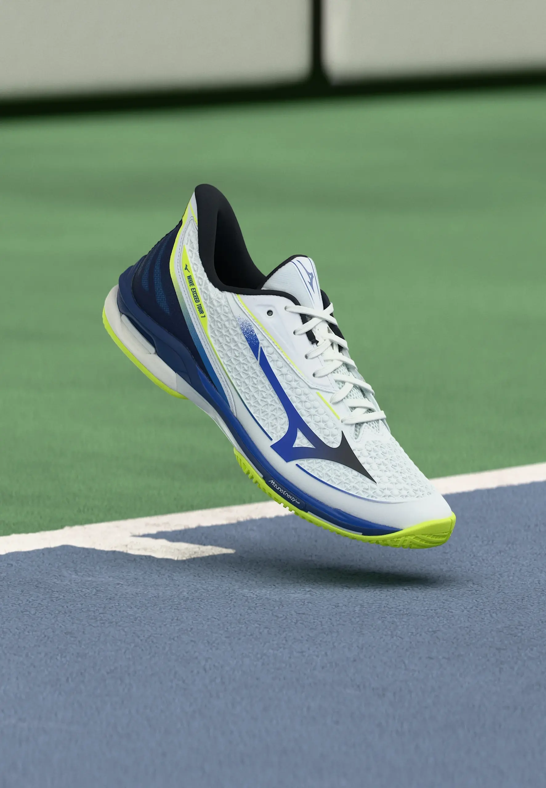Đánh giá chi tiết giày tennis Mizuno Wave Exceed Tour 7 siêu tốc độ